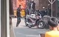 Dikepung Warga Maling Motor Todongkan Pistol di Bekasi, Polisi Bilang Begini