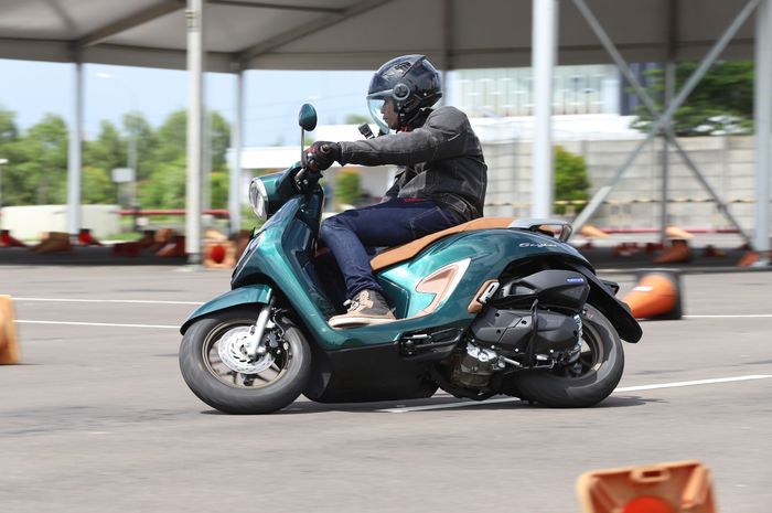 Honda Stylo 160 punya performa responsif di kecepatan menengah ke atas