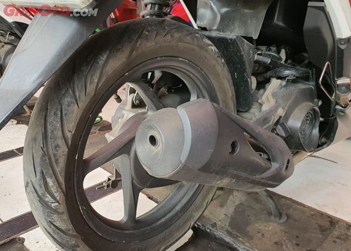 Knalpot Motor Keluar Asap Putih Saat Mesin Dingin Part Kecil Jadi Penyebabnya Gridoto Com
