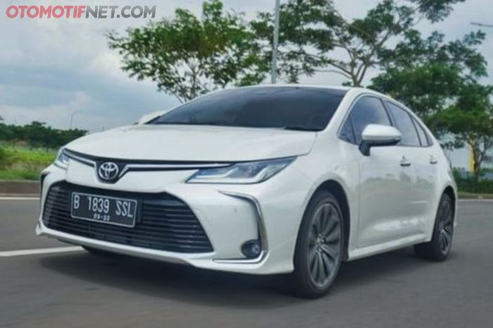 Toyota New Corolla Altis Hybrid EV 2026