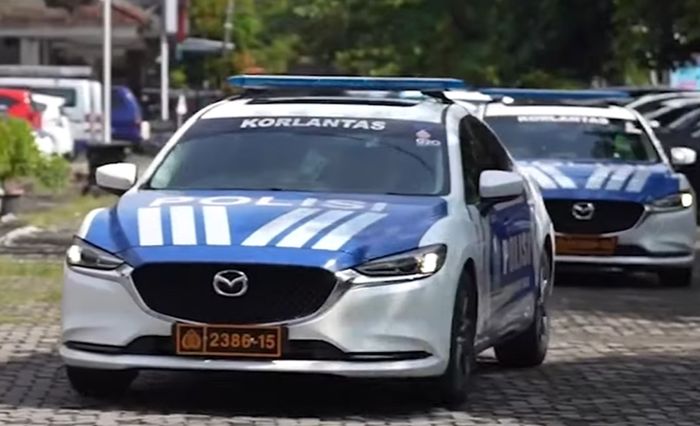 Livery baru juga berlaku di mobil patwal Korlantas Polri.