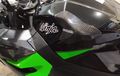 Pasang Part Kecil Ini Bikin Tangki Kawasaki Ninja 250 Lebih Sporty