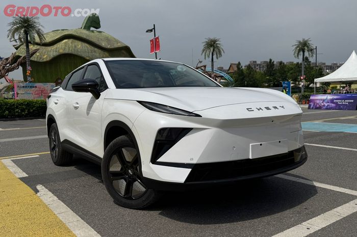 Chery E5 terbaru saat kami temui di kota Wuhu, Cina 