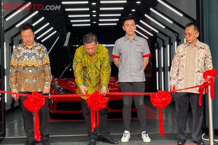 Peresmian Global Auto Protection (GAP) Gallery, pusat pemasangan lapisan pelindung mobil.