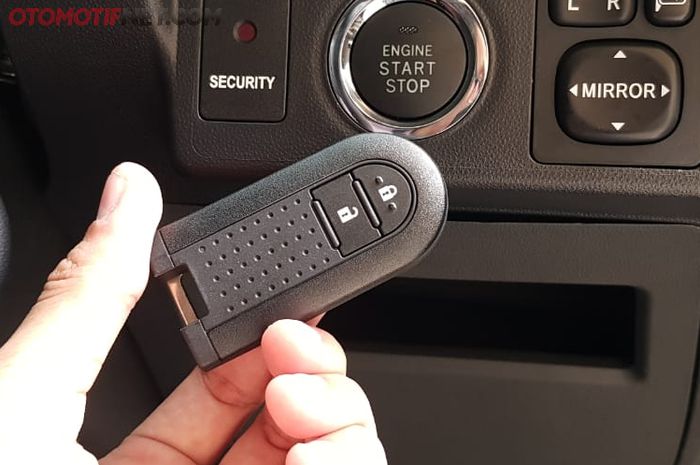 Remote Keyless Toyota Veloz Terbaru yang Sudah Ada di Seluruh Varian