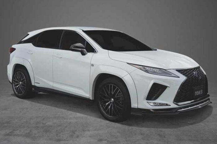 TOM'S bikin paket body kit baru untuk Lexus RX