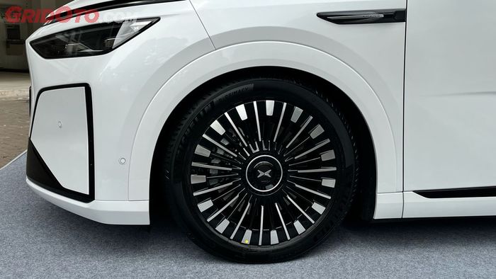 Pelek baru Xpeng X9 facelift.