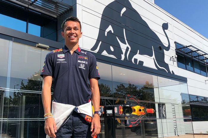 Bakal mengendarai mobil Red Bull di F1 Belgia akhir pekan ini, Alexander Albon tak ingin besar kepala dan masih butuh banyak belajar
