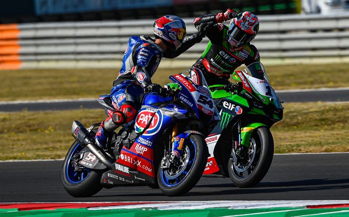 Toprak Razgatlioglu dan Jonathan Rea bersaing ketat dalam perebutan gelar juara dunia Superbike 2021