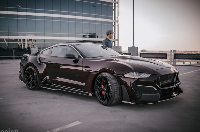 Modifikasi Ford Mustang dengan full bodi serat karbon garapan Asira Design, Amerika Serikat