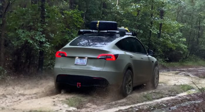 Modifikasi Tesla Model Y dengan gaya off-road