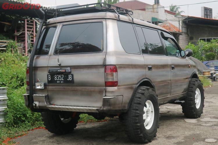 Gokil Mitsubishi Kuda Karatan Ini Juga Serap Energi Matahari Sob Gridoto Com