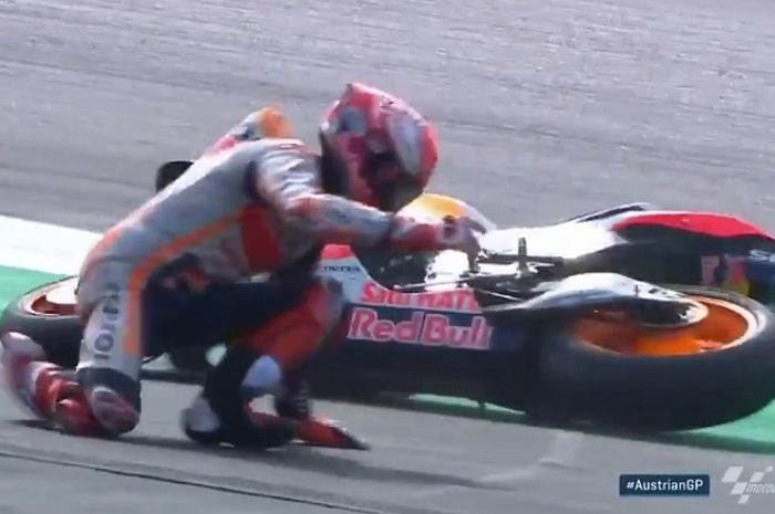 Marc Marquez terjatuh di sesi warm-up MotoGP Austria