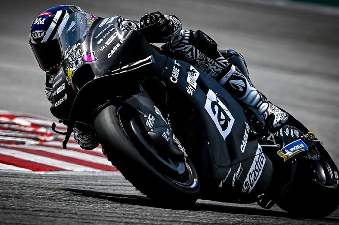 Aleix Espargaro memimpin dominasi Aprilia pada hari pertama tes MotoGP Sepang