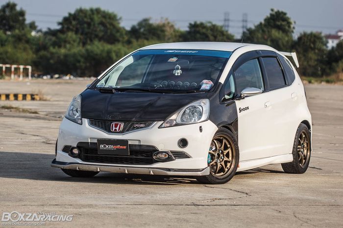 Modifikasi Honda Jazz GE8 asal Thailand sukses tampil sporty