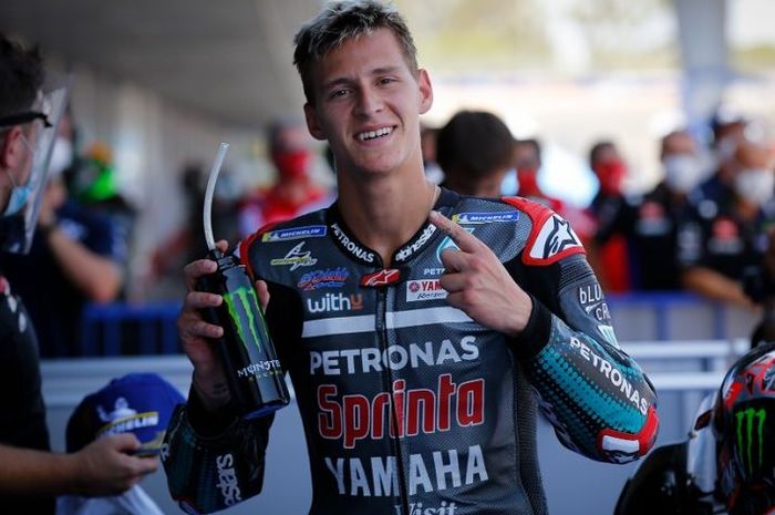 Gelaran MotoGP 2020 sudah selesai, Fabio Quartararo unggah foto ini untuk obati rindu liburan ke Bali