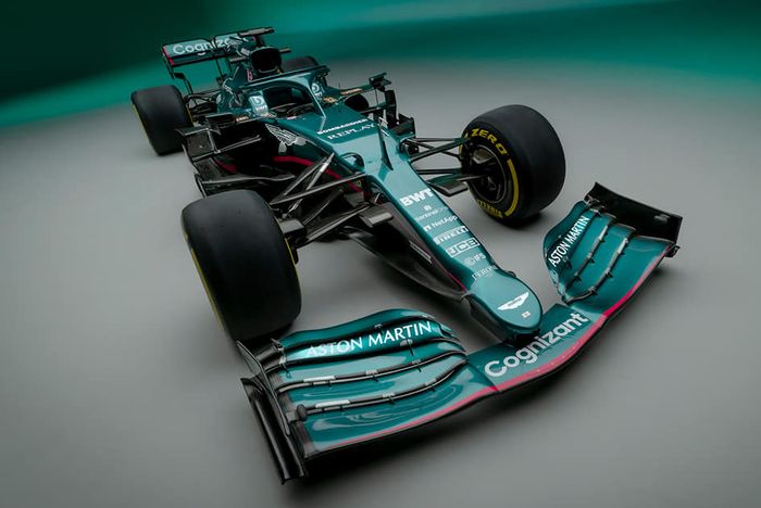 Aston Martin AMR21 dengan livery warna hijau khas British Racing Green
