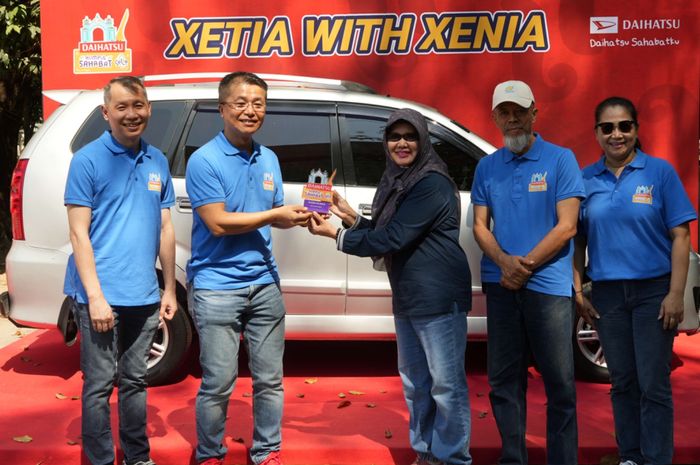 Emy menggunakan Xenia dengan tahun produksi 2009, artinya telah dipakai lebih dari 20 tahun