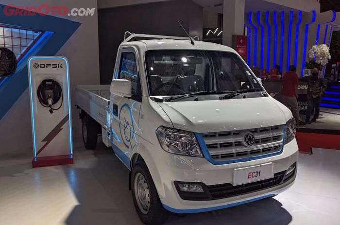 Mobil listrik komersial ringan DFSK Super Cab EV diperkenalkan diajang IIMS 2023