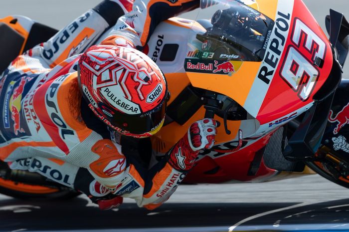 Meski Crash, Marc Marquez tetap manjadi yang tercepat dengan catatan 1 menit 39,777 detik, sedangkan Valentino Rossi ke-10