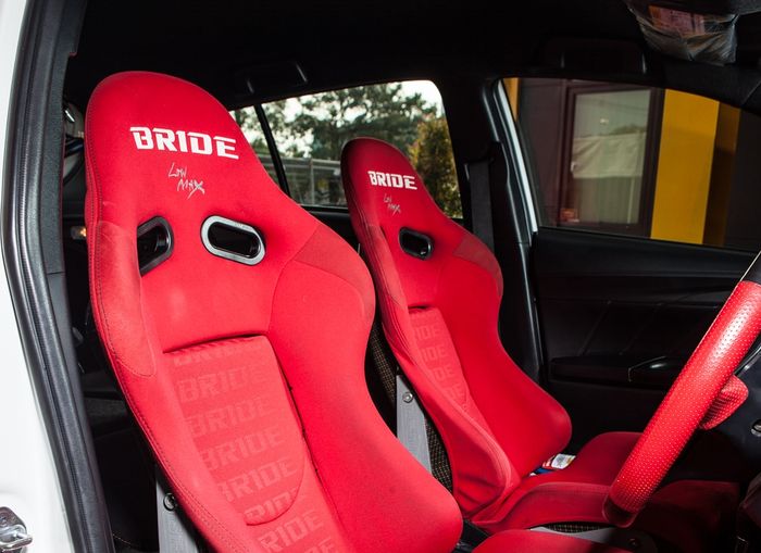 Tampilan kabin modifikasi Toyota Yaris lele gaya simpel sporty