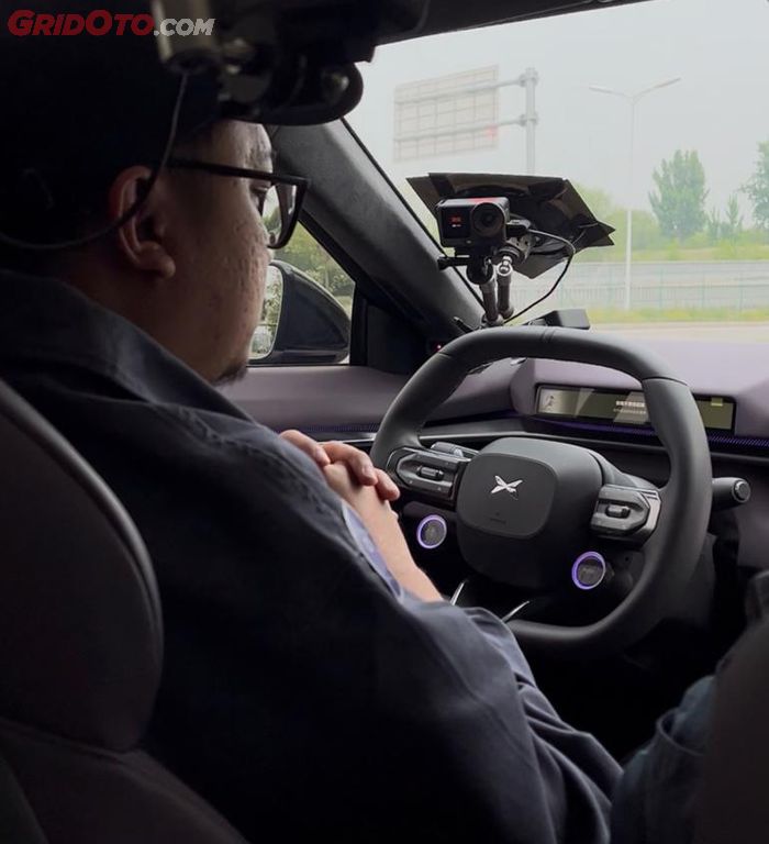 Menjajal teknologi VLA 2.0, mobil benar-benar berperan selayaknya sopir pribadi.