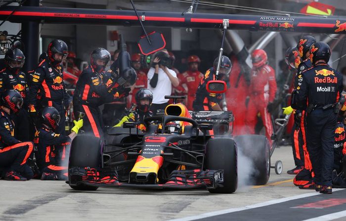 Pitstop tim Red Bull Racing 
