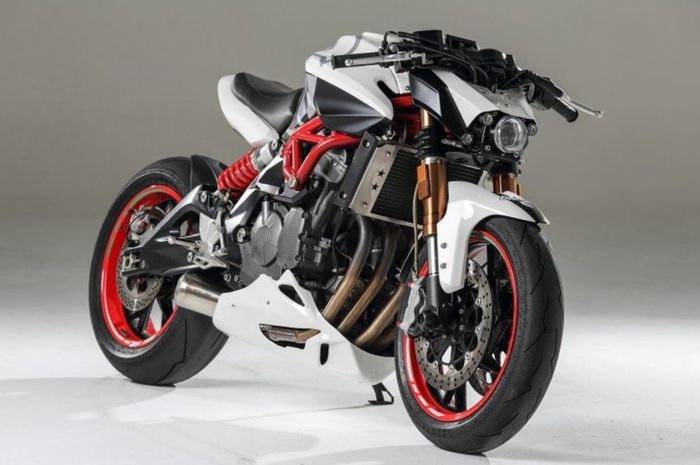 Benelli TNT 600 &ldquo;Zaku&rdquo; street fighter besutan Kenstomoto