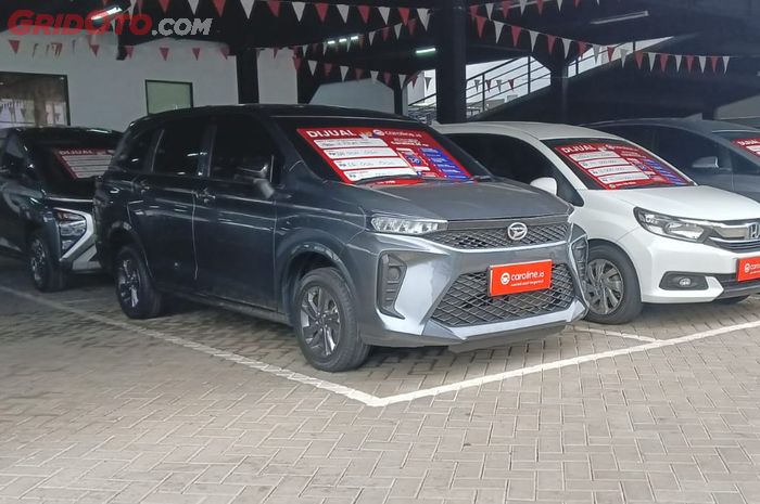 Showroom mobil bekas