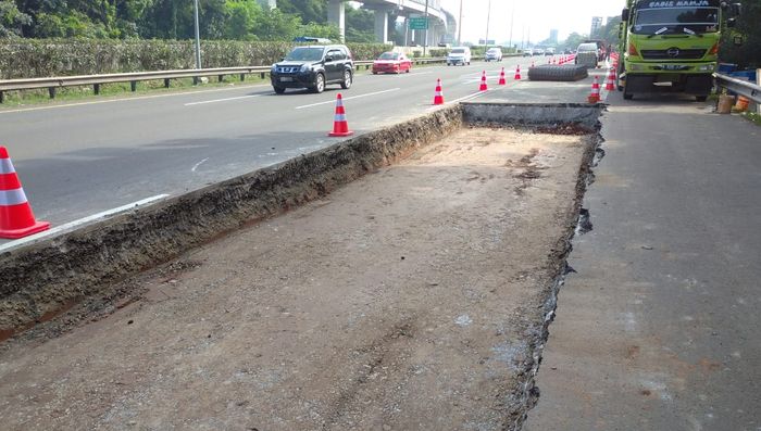 Ilustrasi. Perbaikan di jalan tol