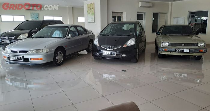Honda Excellent, Jazz GE8, Accord Cielo dan CR-V Gen2 di showroom Lot 32 Jatiwarna, Bekasi