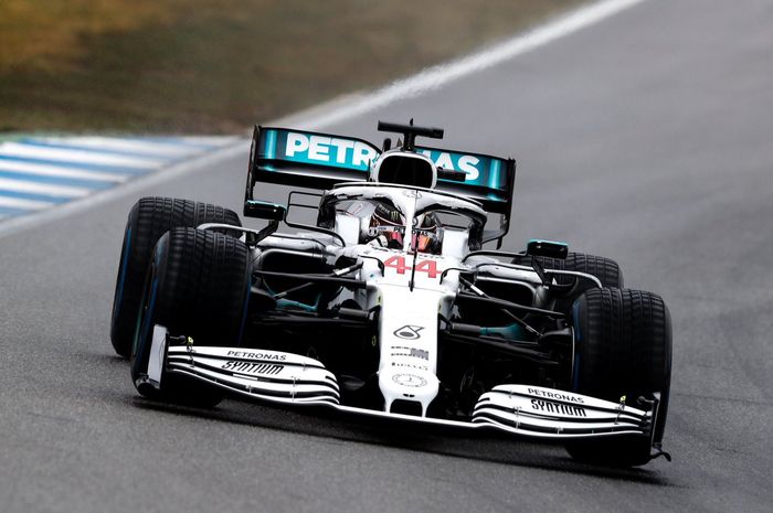 Sempat sakit saat balapan di F1 Jerman 2019, Lewis Hamilton ingin pulang dan beristirahat agar cepat sembuh