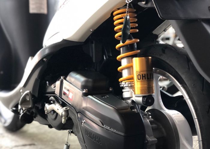 Yamaha Mio Sporty pasang sokbreker Ohlins