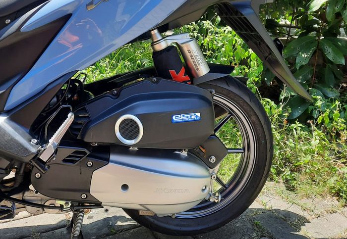 Kaki-kaki belakang Honda Vario 125 old pasang sokbreker YSS G-Plus dan hugger Air Blade