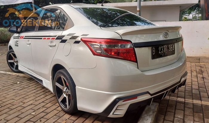Toyota Limo modifikasi Yaris TRD Sportivo facelift