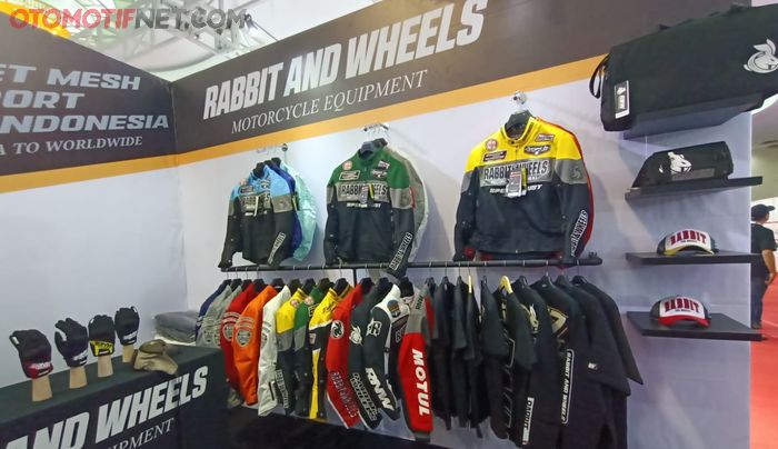 Rabbit and Wheels ikutan di IMHAX dan sekaligus memperkenalkan glove terbaru mereka