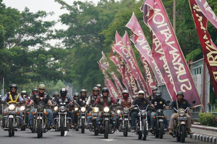 Rolling Thunder yang diikuti para bikers di ajang Final Suryanation Motorland 2019.