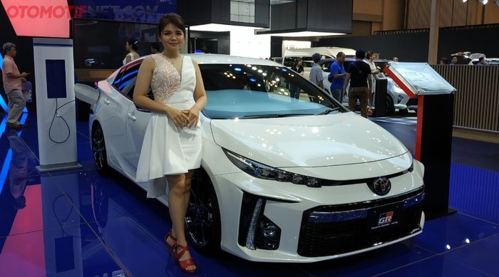 Toyota Prius GR di GIIAS 2019.