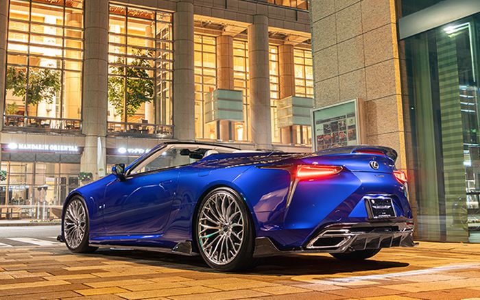 Tampilan depan Lexus LC 500 Convertible garapan Artisan Spirits