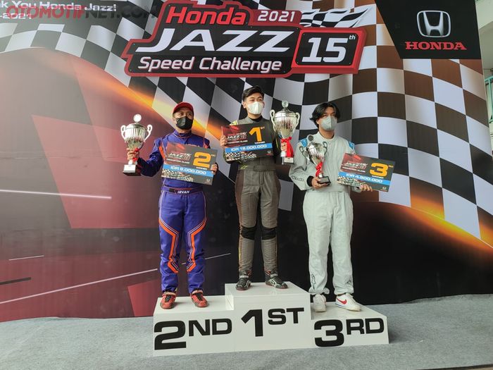 Honda Prospect Motor sekaligus memberikan hadiah akhir kepada para juara yang sudah berkiprah selama 1 tahun