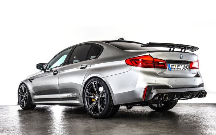 Tampilan belakang BMW M5 garapan AC Schnitzer