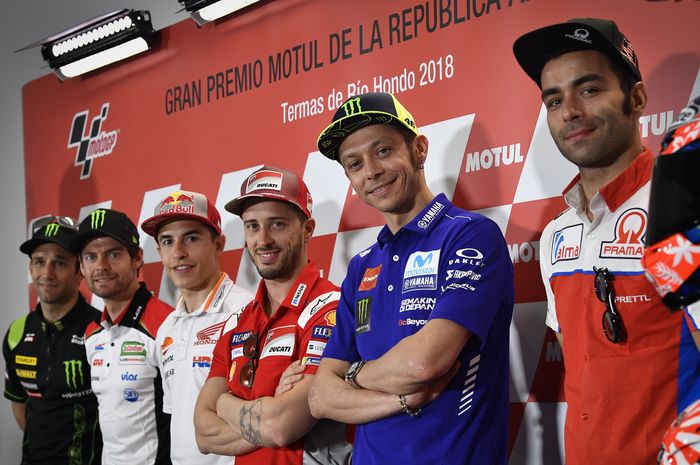 Valentino Rossi (kedua dari kanan) menghadapi MotoGP Argentina fokus utama faktor ban