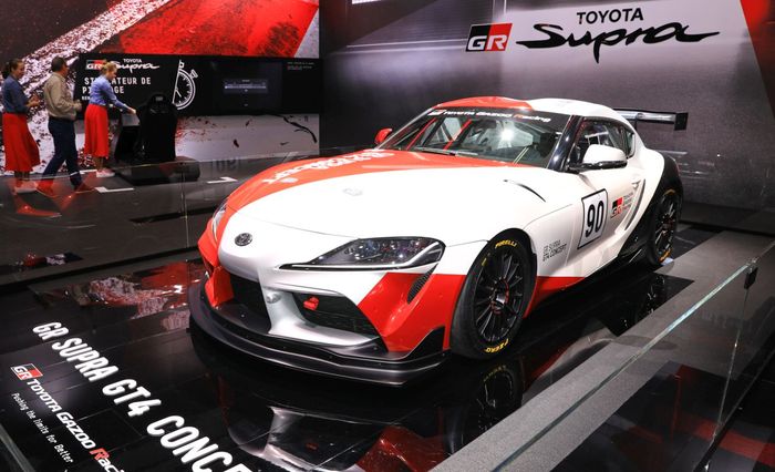 Pelek lubang lima dari OZ ukuran 18x11 inci