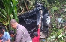 Toyota Rush Selip, Babak Belur di Jurang, Sandal Jadi Tersangka