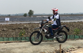 Jokowi Kembali Tunggangi Kawasaki KLX 150 buat Blusukan di Bekasi