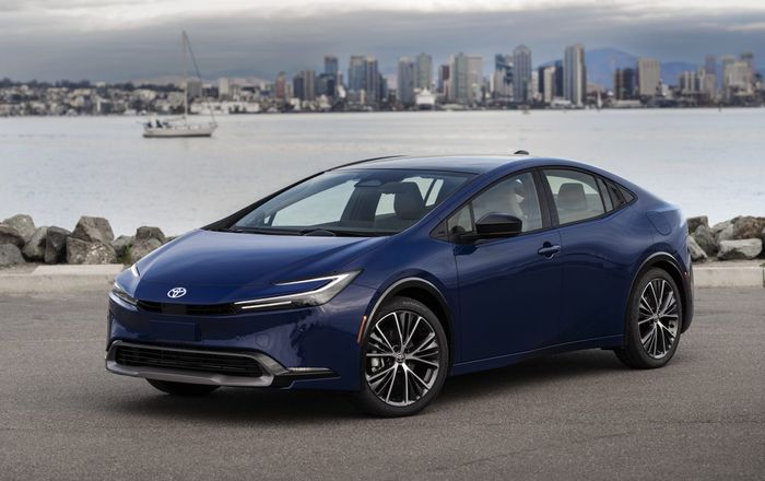 Toyota Prius telah menyapa Amerika Serikat sebagai mobil baru.