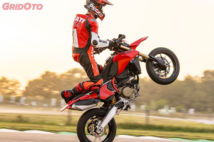 Ducati Hypermotard 698 Mono jadi motor bermesin 1 silinder pertama Ducati dalam 30 tahun terakhir