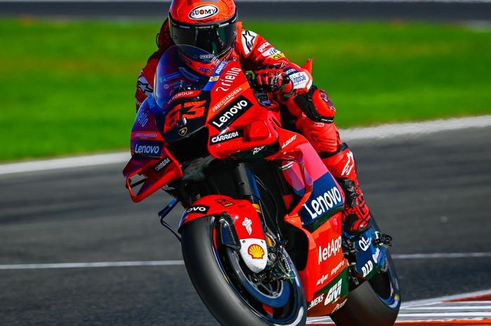 Francesco Bagnaia ungkap penyebab dirinya kurang maksimal saat menjalani sesi FP1 MotoGP Valencia 2022