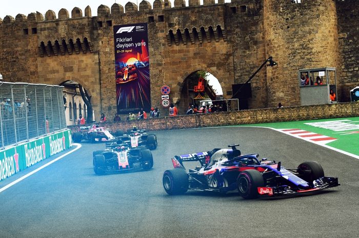 Dampak penyebaran Virus Corona semakin meluas, balapan F1 Azerbaijan yang rencananya digelar pada Juni nanti kemungkinan akan ditunda