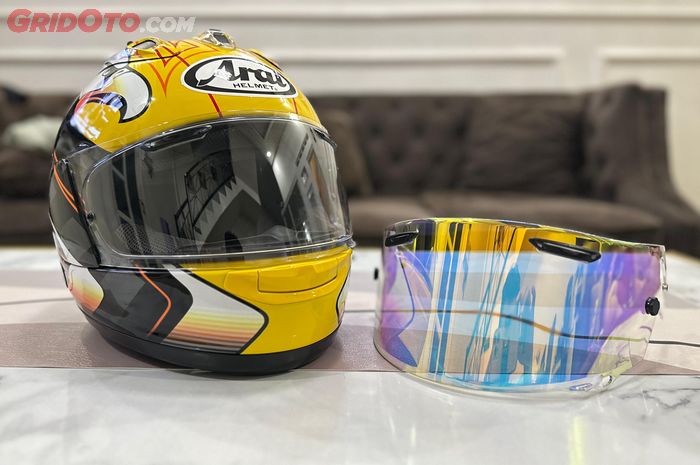 GMA suguhkan visor atau kaca helm CLEAN dengan teknologi photocromic iridium